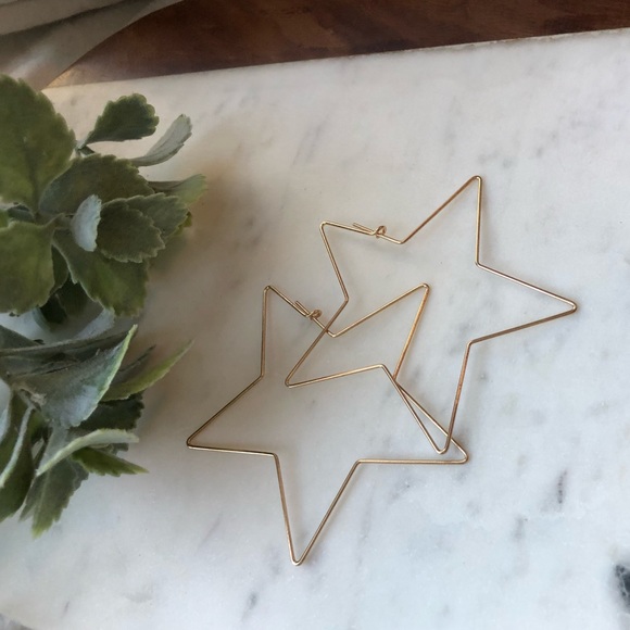 The Arielle - Dainty Statement Star Hoops - Picture 3 of 7